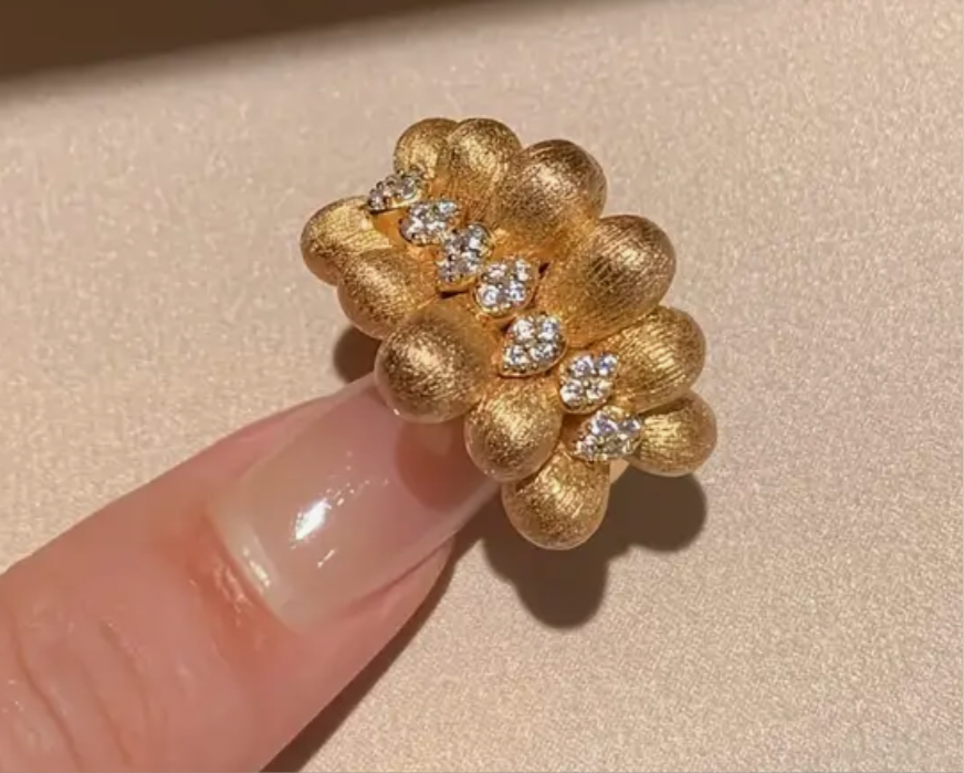 Retro French Ring