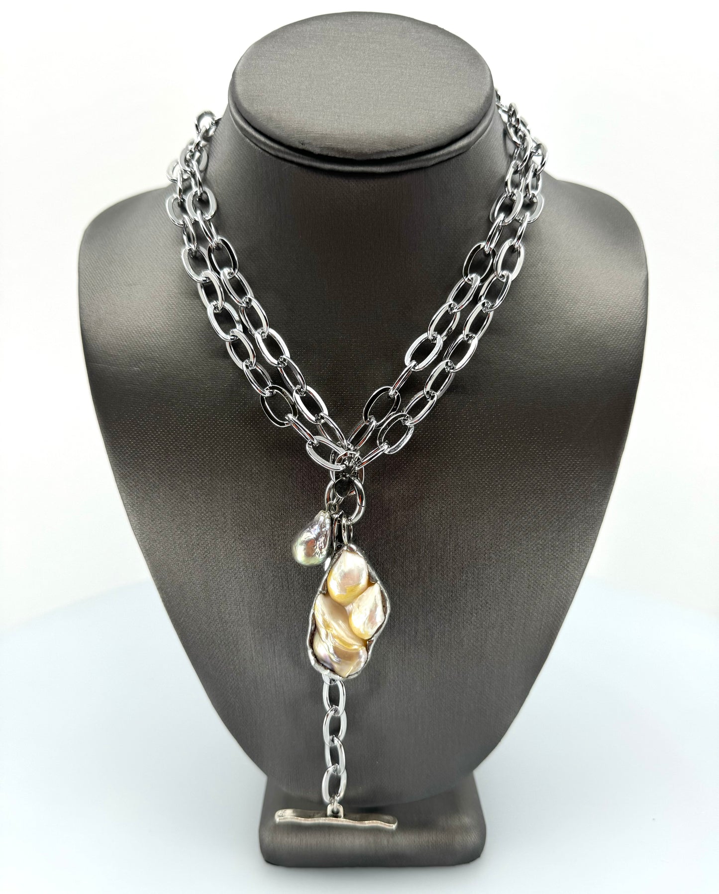 Sterling Silver Chain & Mother of Pearl Pendant